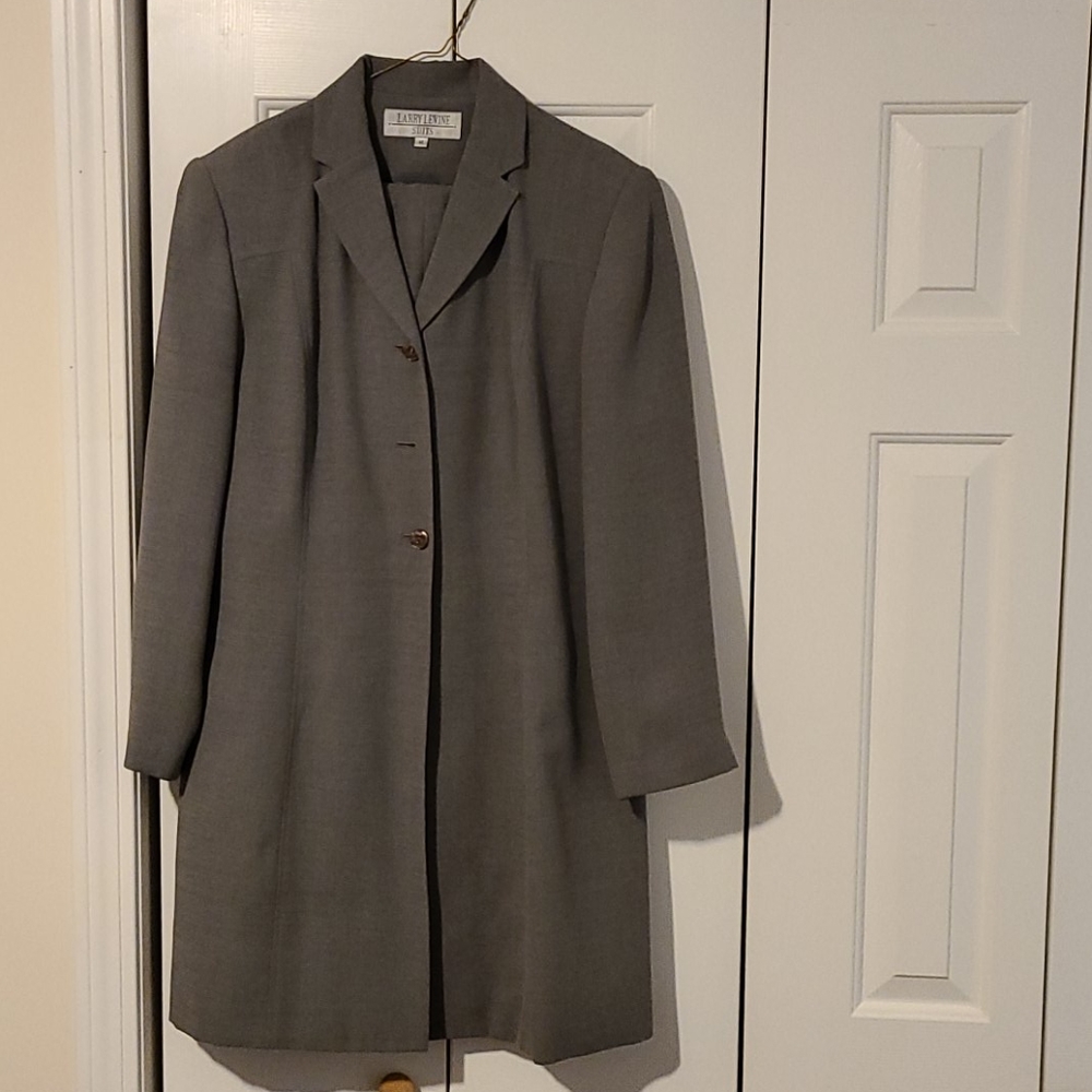 Larry Levine pant suit